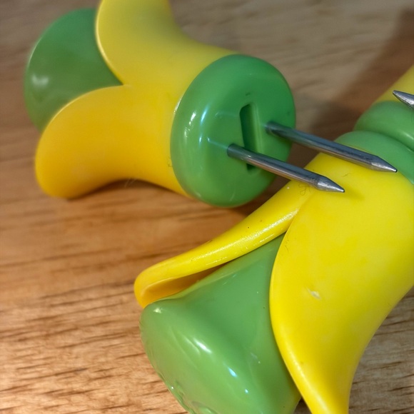 Brand new Yellow and Green Joie Corn Cob Holders. Set of two. BPA. FREE. - Picture 3 of 6